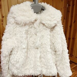 Elegant Women's White Teddy Jacket